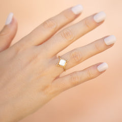 Mother of Pearl Diamond Design Ring